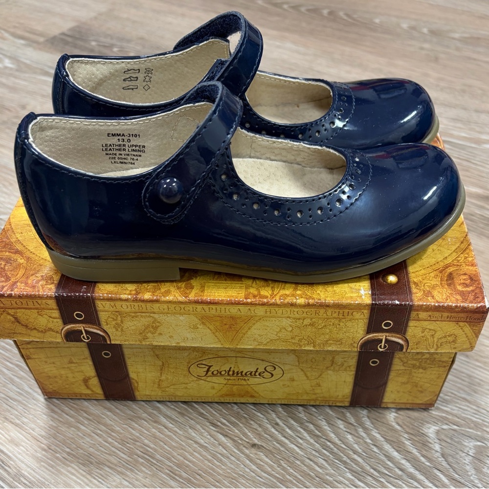 FootMates Patent Navy Emma Shoes - Size 13